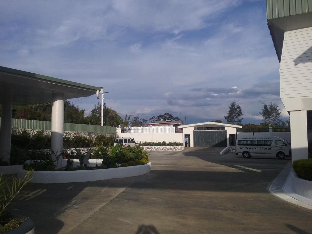 Mcroyal Hotel مونت هاجن المظهر الخارجي الصورة